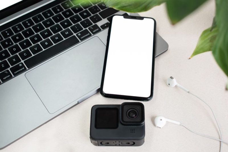 Mobile Office Tech For Digital Nomads: Mobile Office Tech for Nomads: 7 Picks Worth the Weight