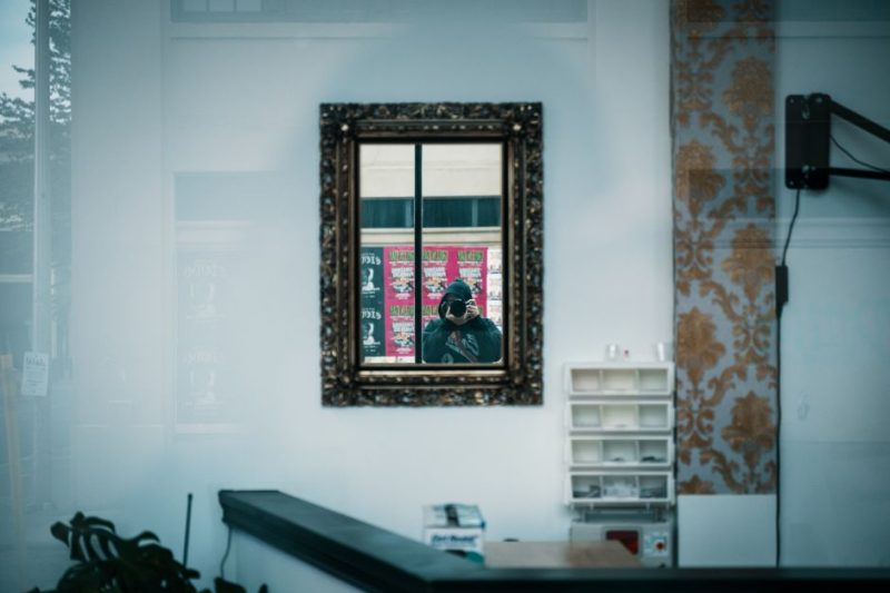 Travel Photo Frame Ideas That Fix the Souvenir Problem